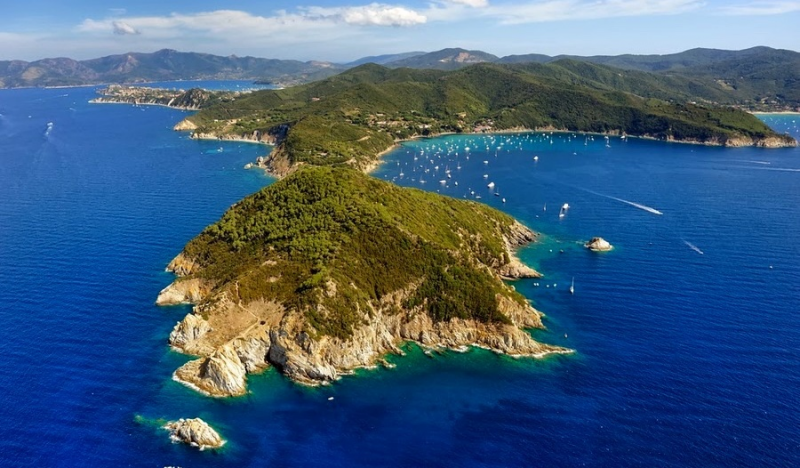 6 невероятных островов Средиземного моря